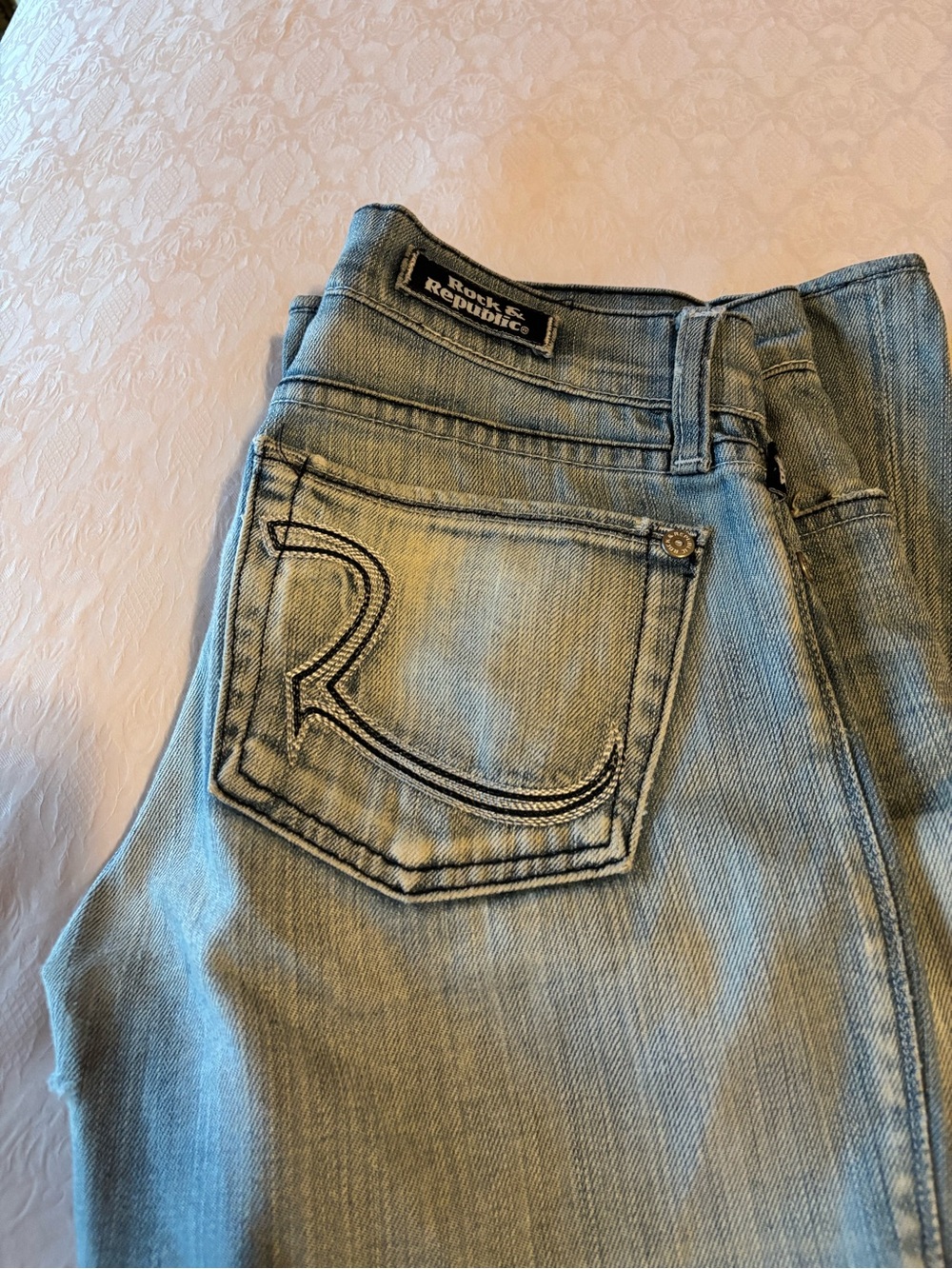 Rock & Republic Light Blue High-Rise Women's Jeans with Signature Pocket Stitch
